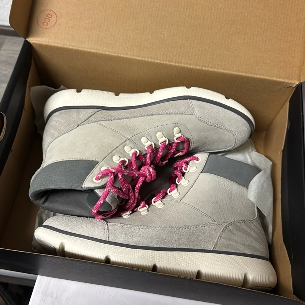 COLE HAAN Women’s ZeroGrand Omni Hiker Boot Dove Gray Winter Boots